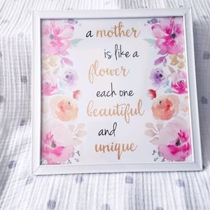 A Mother is Like a Flower Picture Frame. NWT.